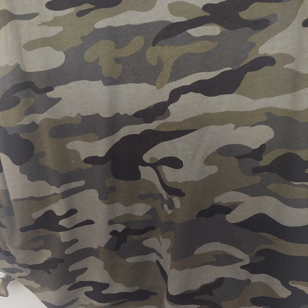 New with tags.  Camo tee 1x - Picture 7 of 16
